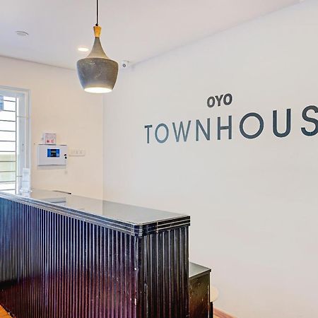 Oyo Townhouse 74871 Thoraipakkam Hotel Ченай Екстериор снимка