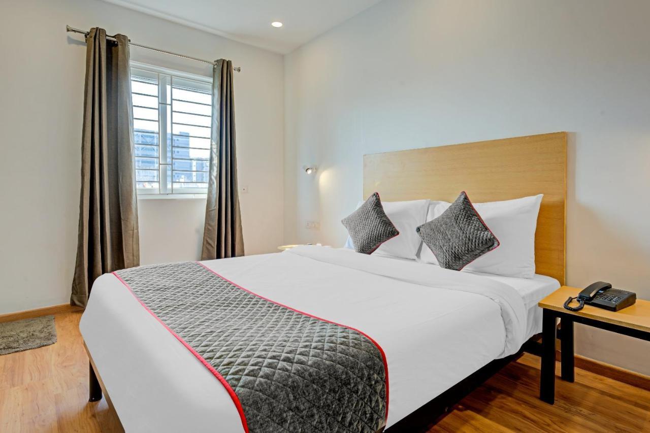 Oyo Townhouse 74871 Thoraipakkam Hotel Ченай Екстериор снимка