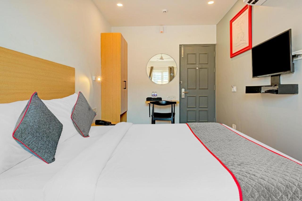Oyo Townhouse 74871 Thoraipakkam Hotel Ченай Екстериор снимка