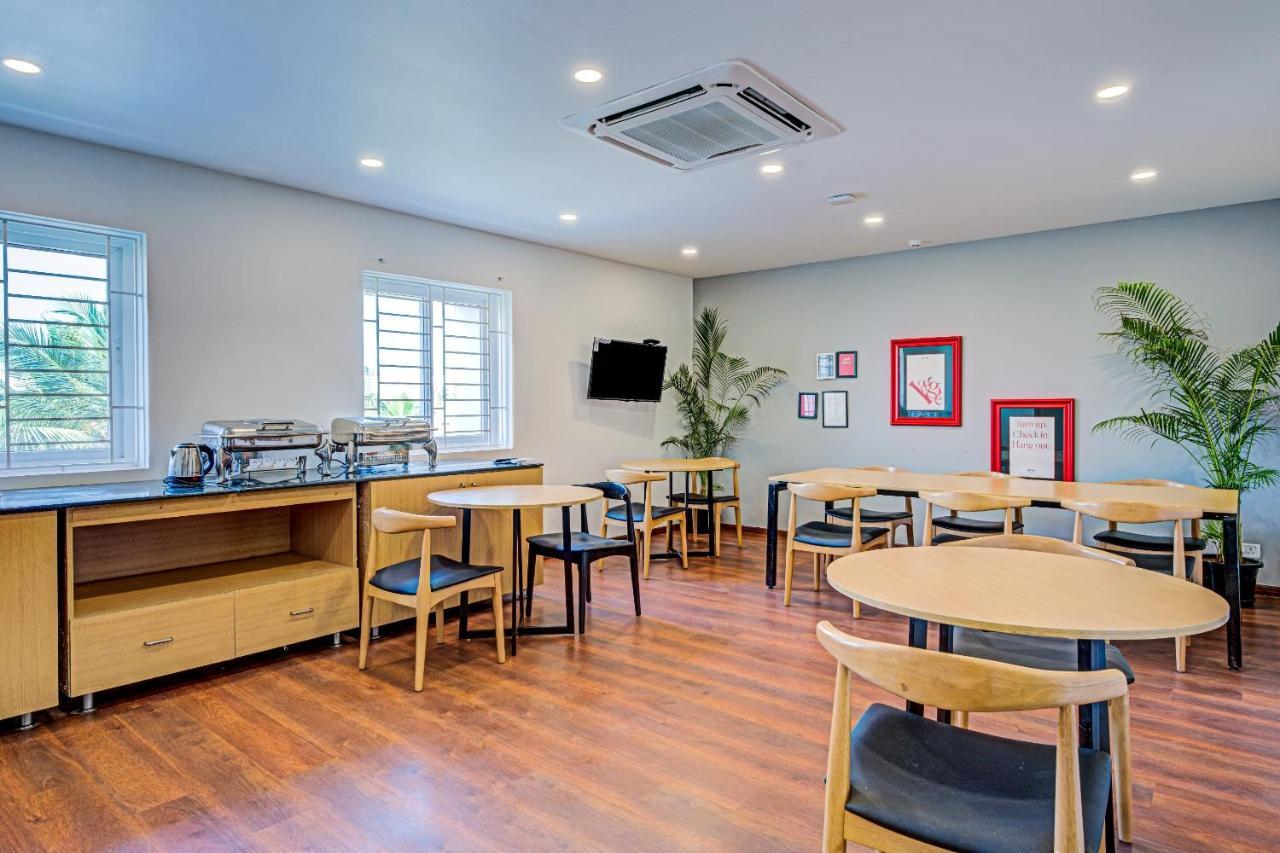 Oyo Townhouse 74871 Thoraipakkam Hotel Ченай Екстериор снимка